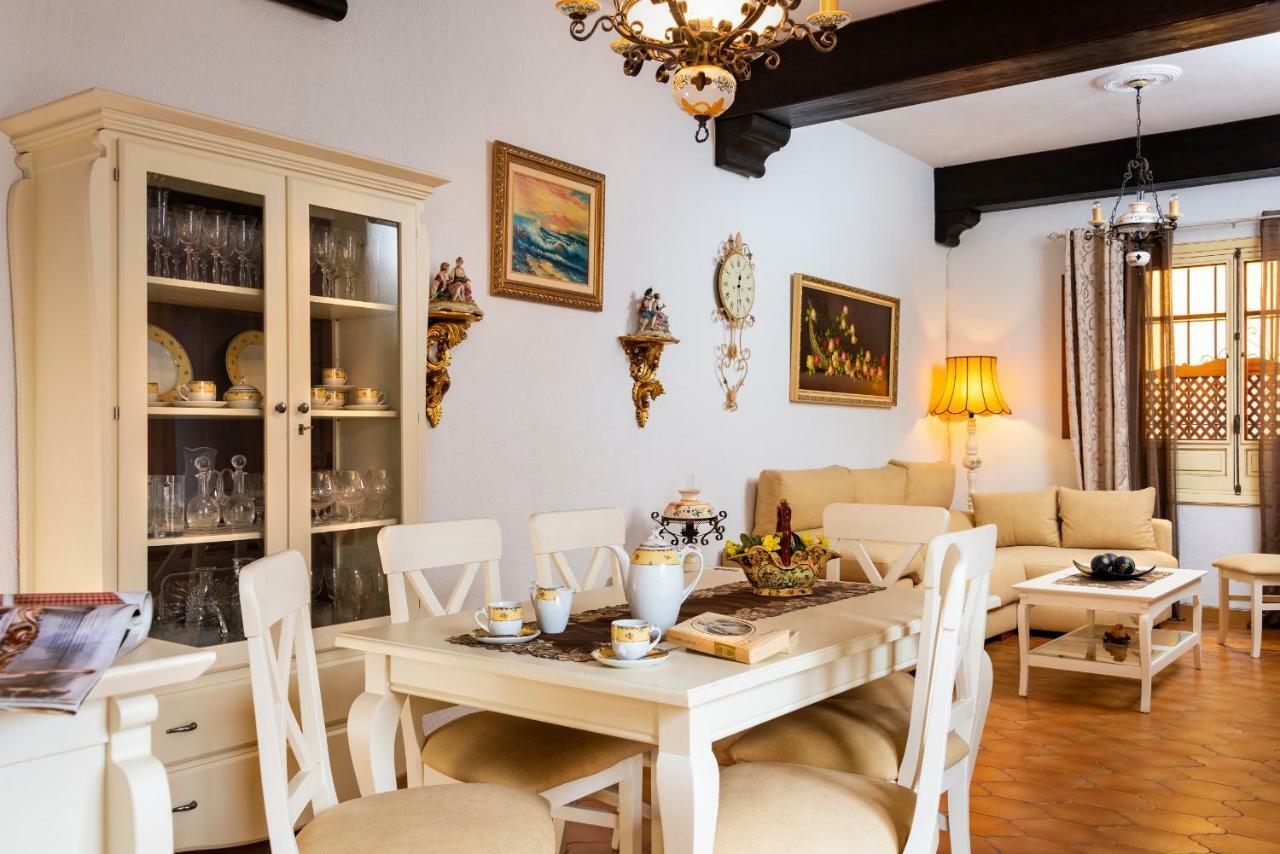 HSH Suites Barrio Santa Cruz Sevilla Exterior foto